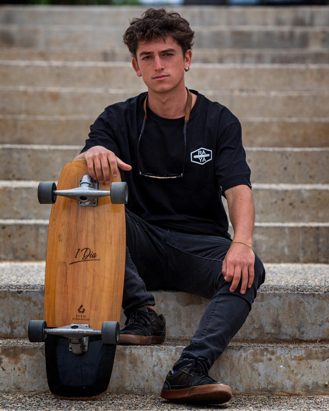 Polera RAYA Negra